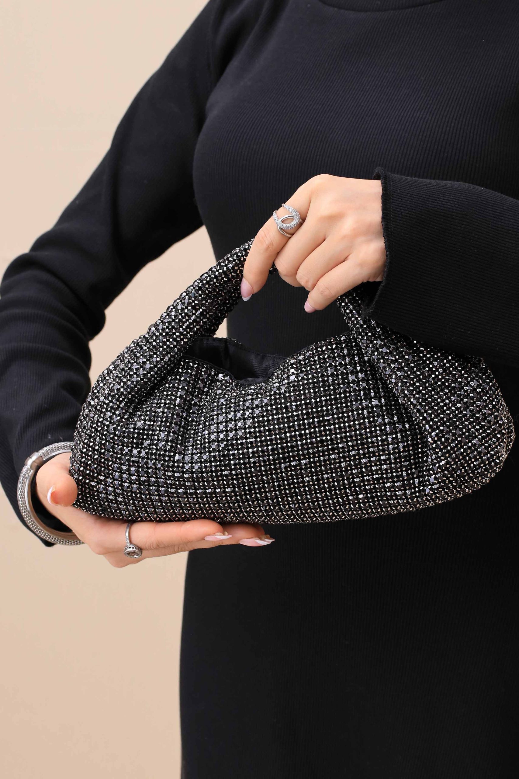 Black Clutch-444252103 - Image 5