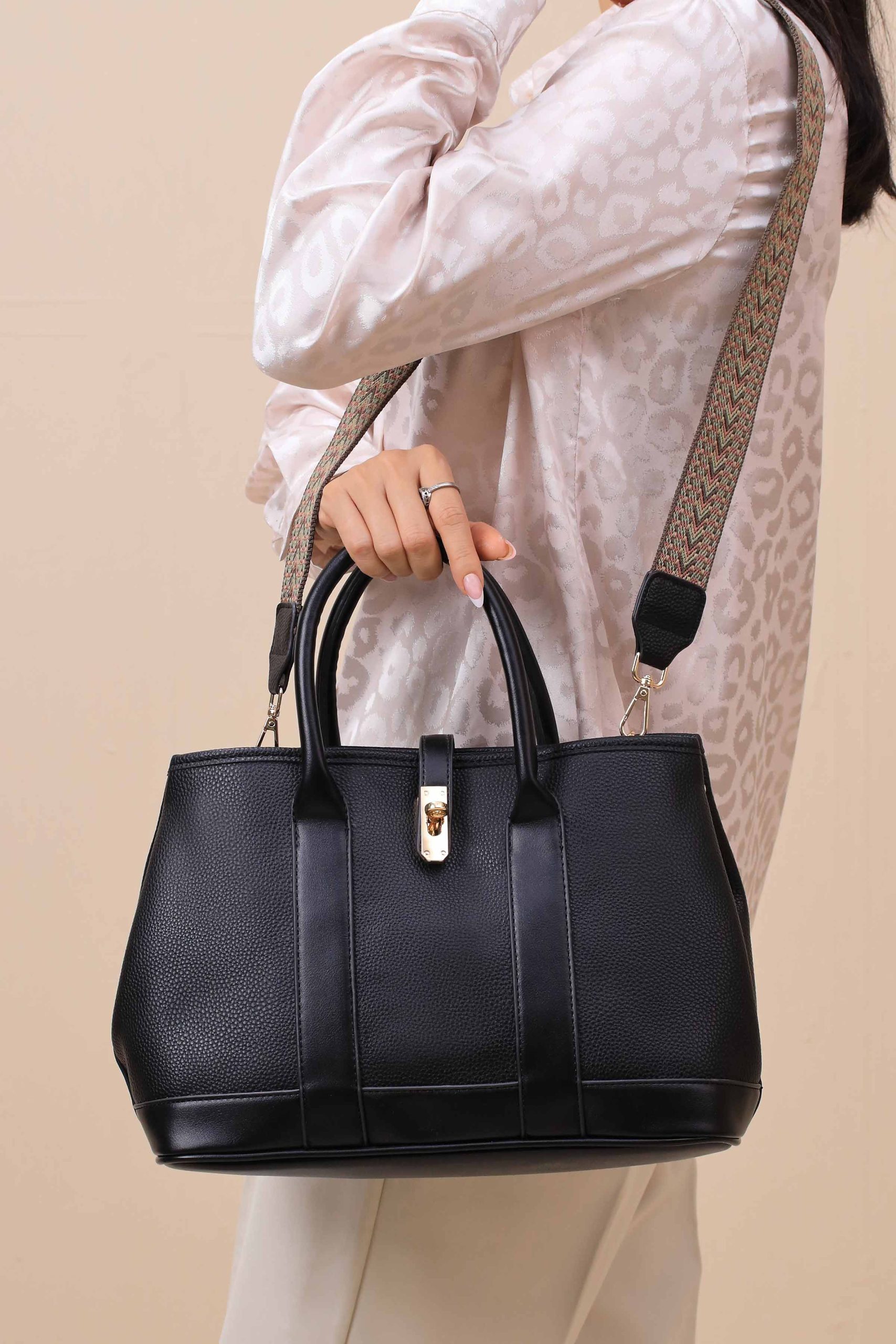 Black Shoulder Bag-444802103 - Image 3