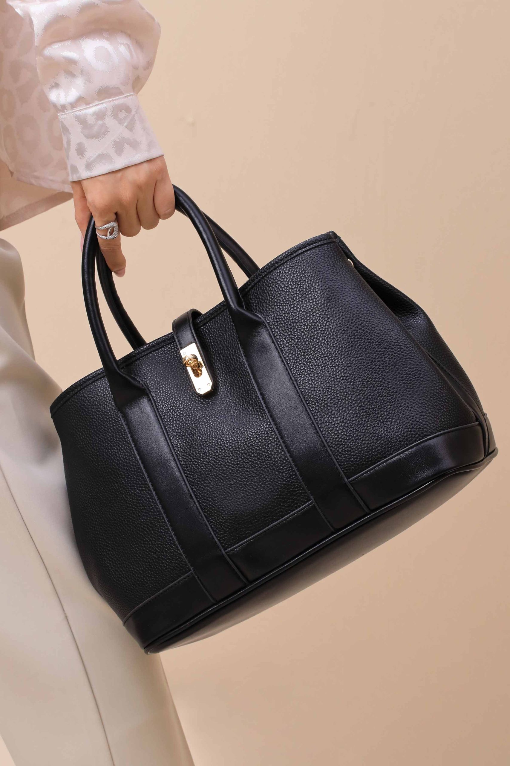 Black Shoulder Bag-444802103 - Image 4