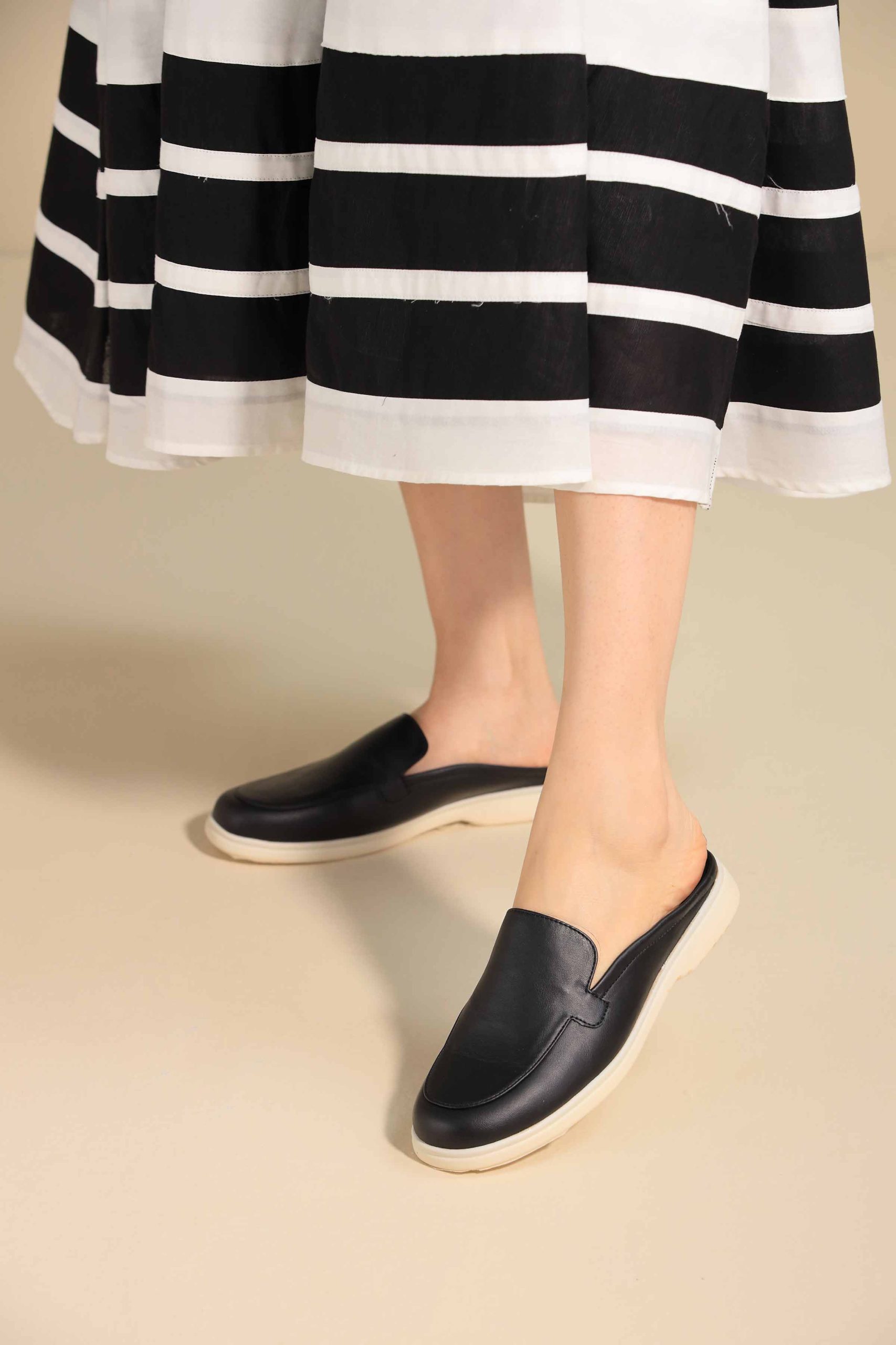 Black Mules-445362903 - Image 4