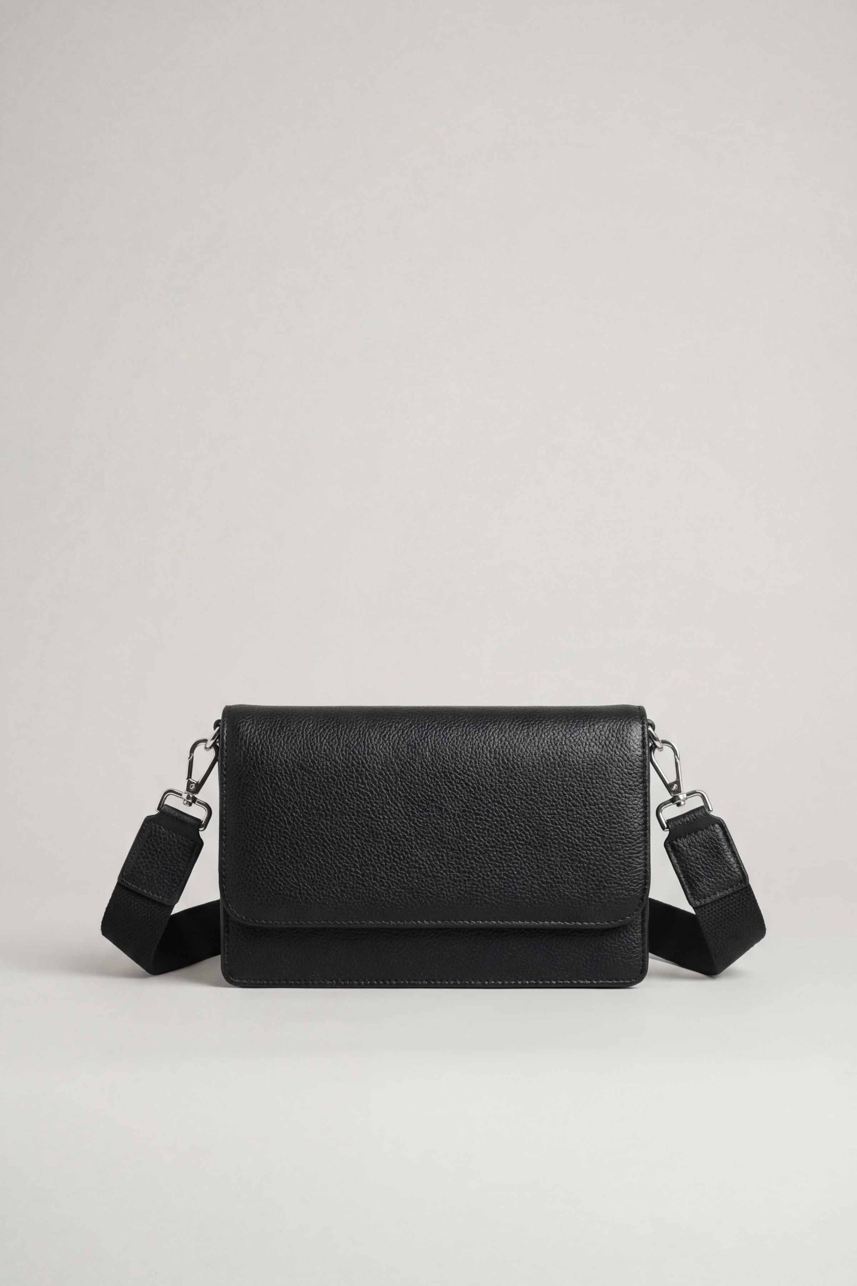 Black Shoulder Bag-445582103