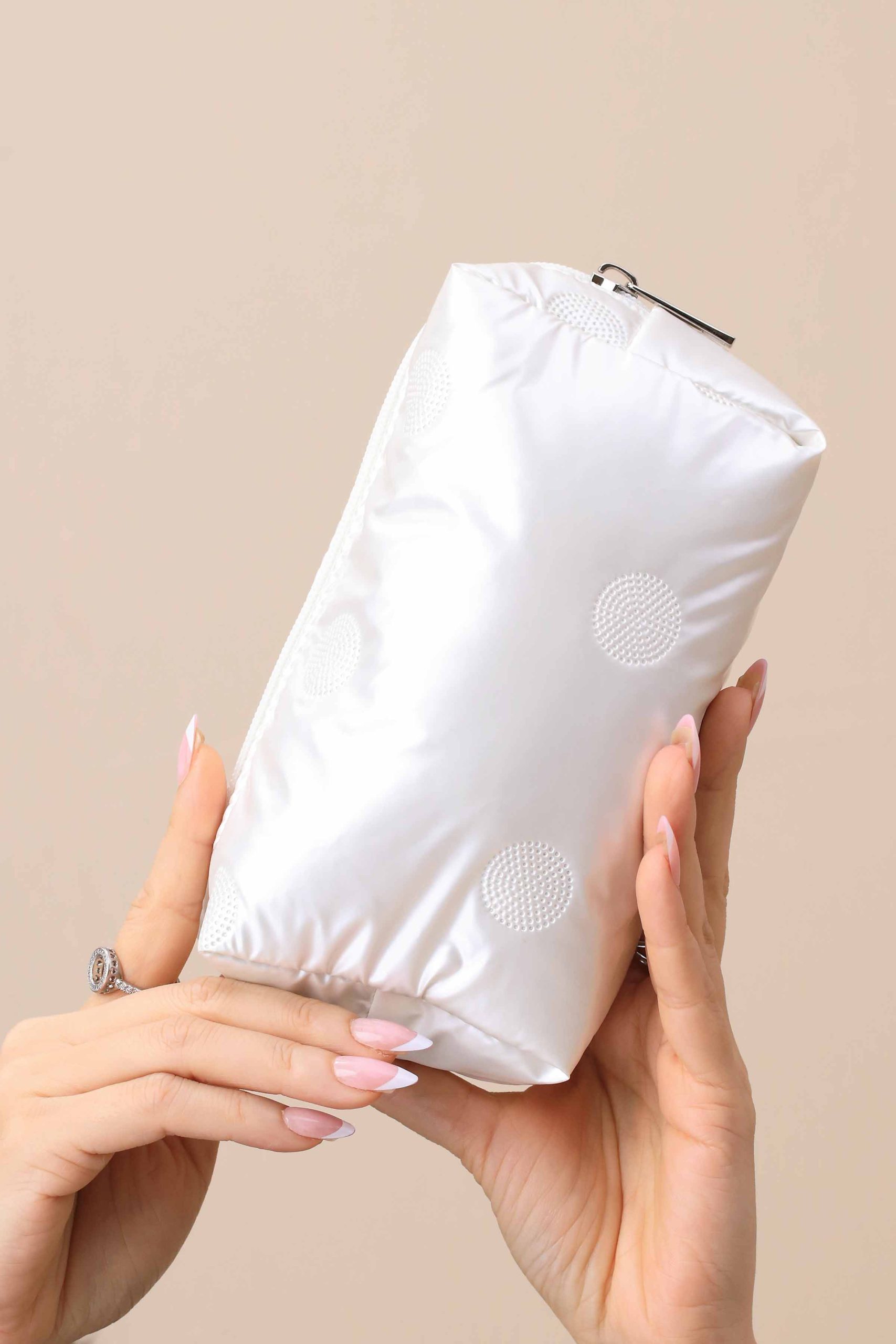 White Vanity Bag-445892112 - Image 4
