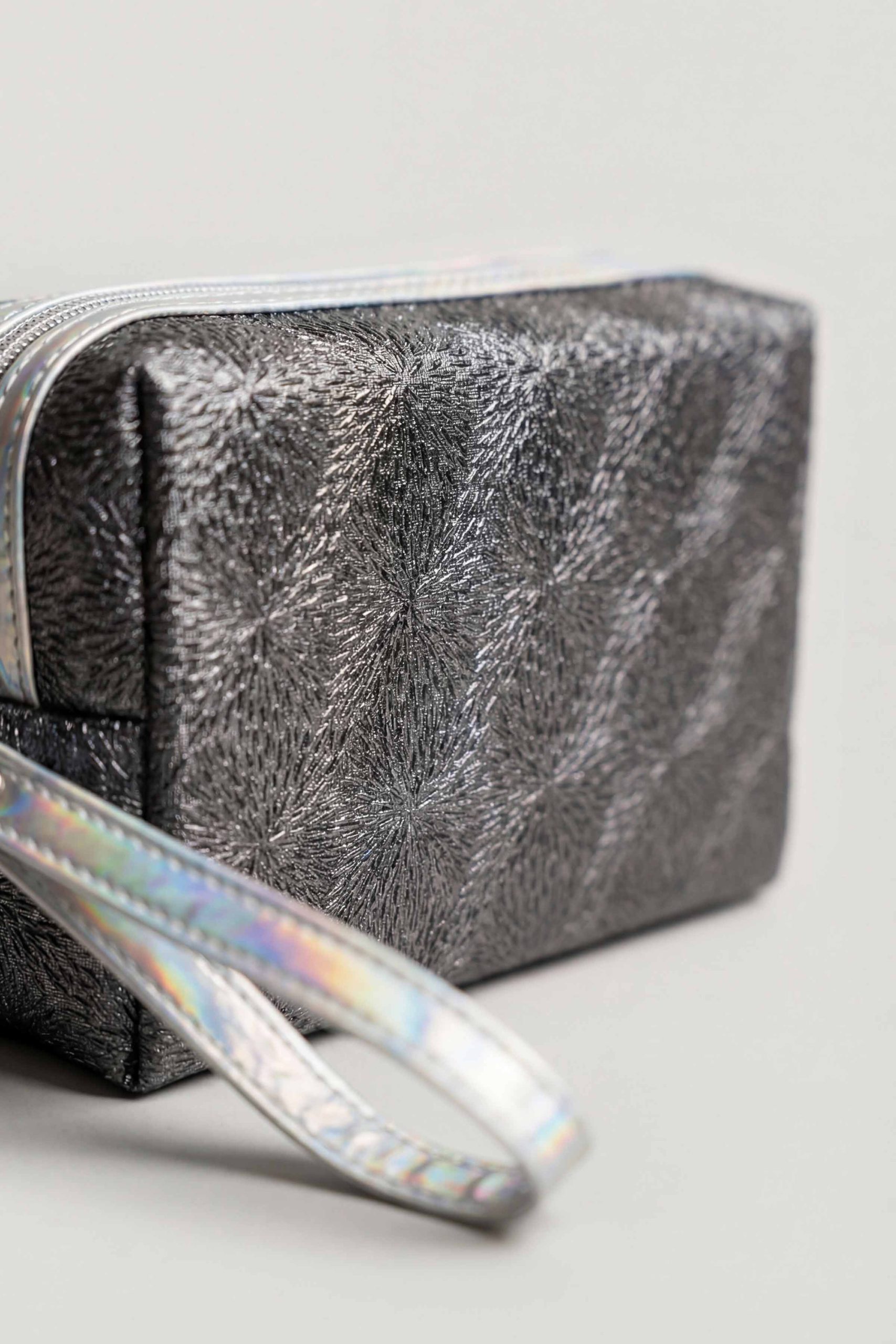 Black Vanity Bag-446562103 - Image 5