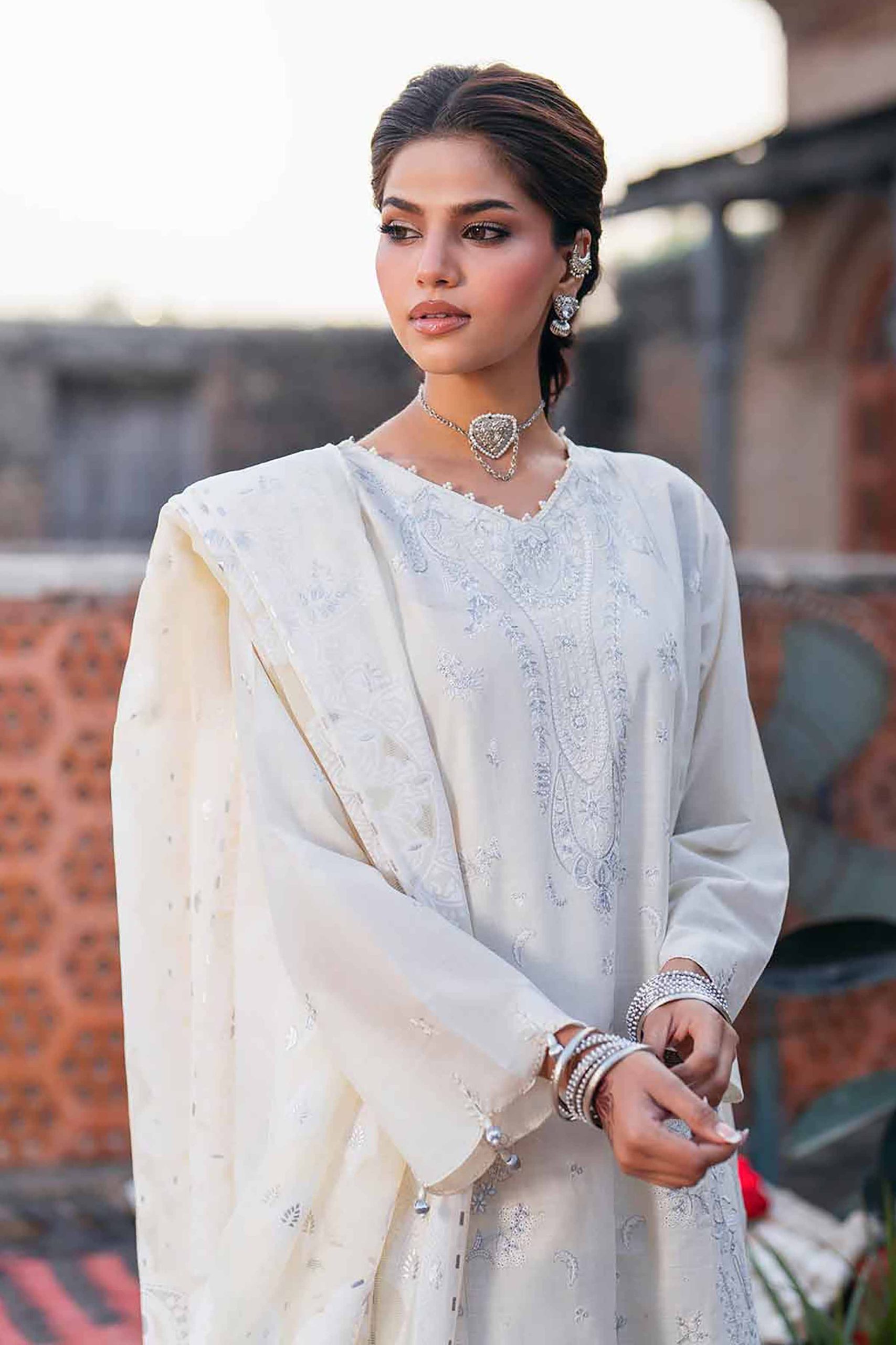 3 Piece - Embroidered Suit - PE26-313 - Image 2