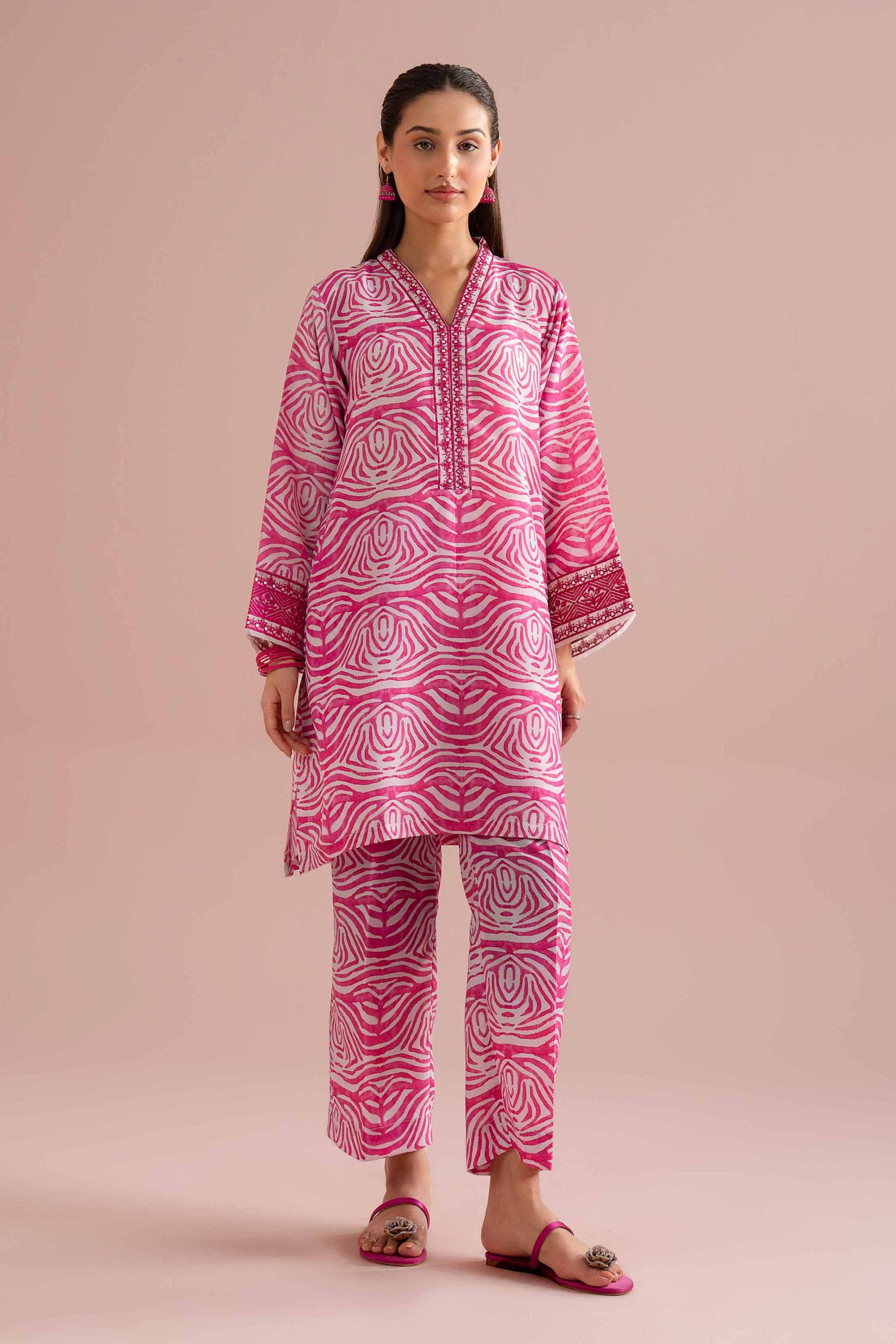 2 Piece - Printed Embroidered Suit - PE26-357 - Image 3