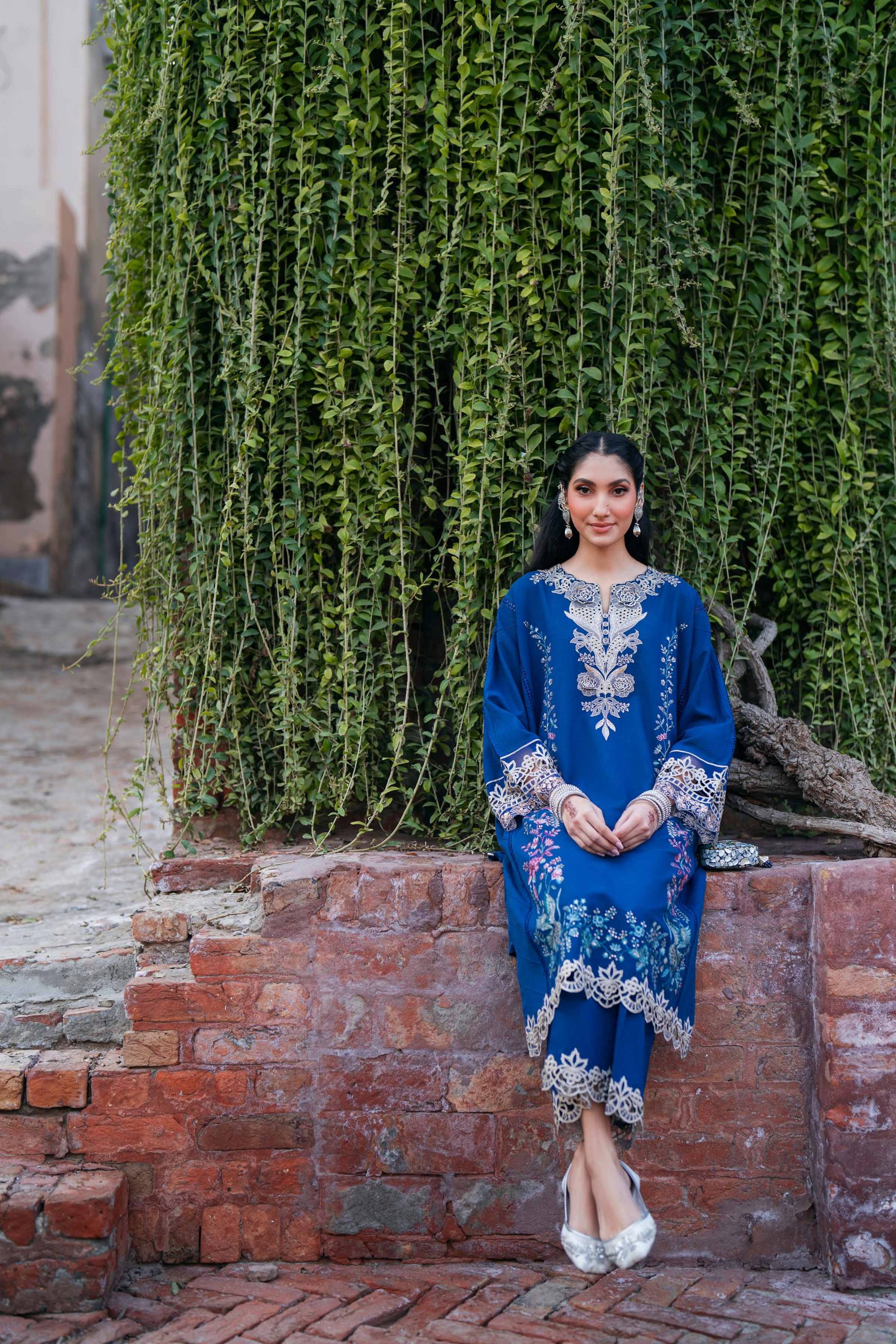 2 Piece - Embroidered Suit - PE26-47 - Image 4