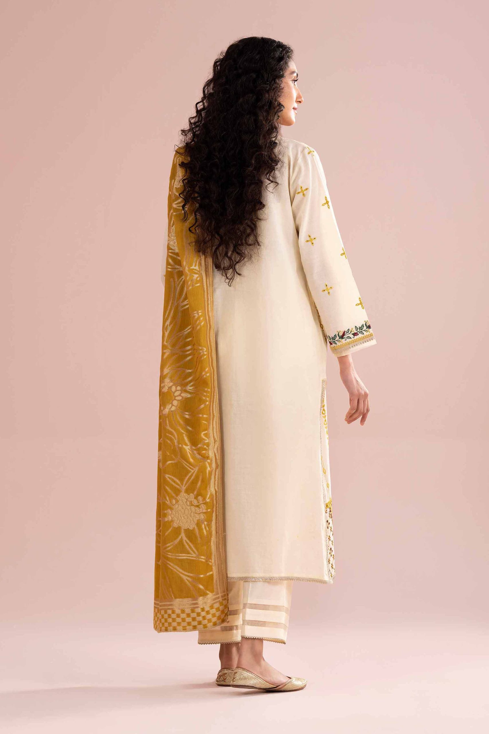 3 Piece - Embroidered Suit - PE26-75 - Image 4